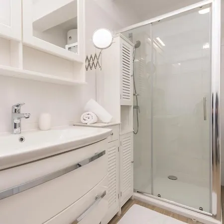 Holiday home 5 Bedroom Gorgeous In