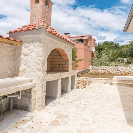 5 Bedroom Gorgeous In * Verunić